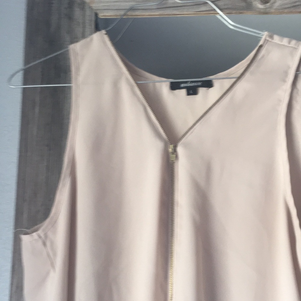 Tan blouse - Picture 3 of 3